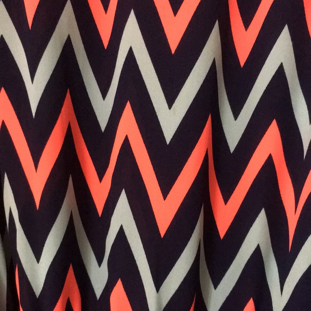 FUN chevron dress - Picture 2 of 4